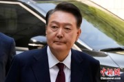 交换女人韩国大选后尹锡悦首次出庭 面对选举结果提问保持沉默